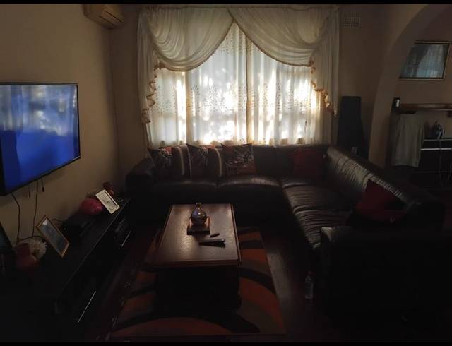 3 BEDROOM HOUSE FOR SALE IN WOODLANDS